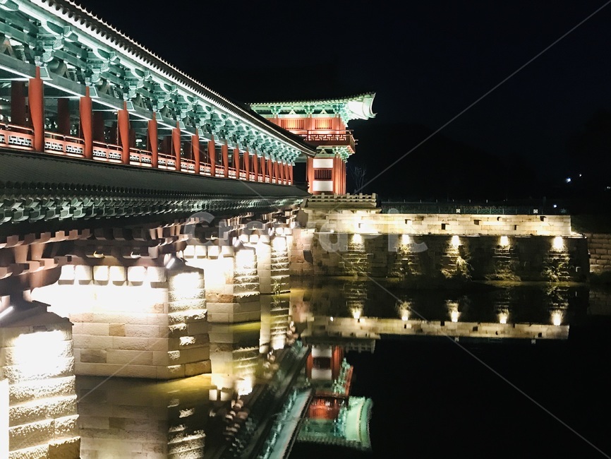 빛,밤,신라,다리,월정교,야경,밤,풍경,nightscape,night,landscape,랜드마크,landmark,tourist attraction,한국랜드마크,한국관광지,한국명소,korea landmark,korea tourist attraction