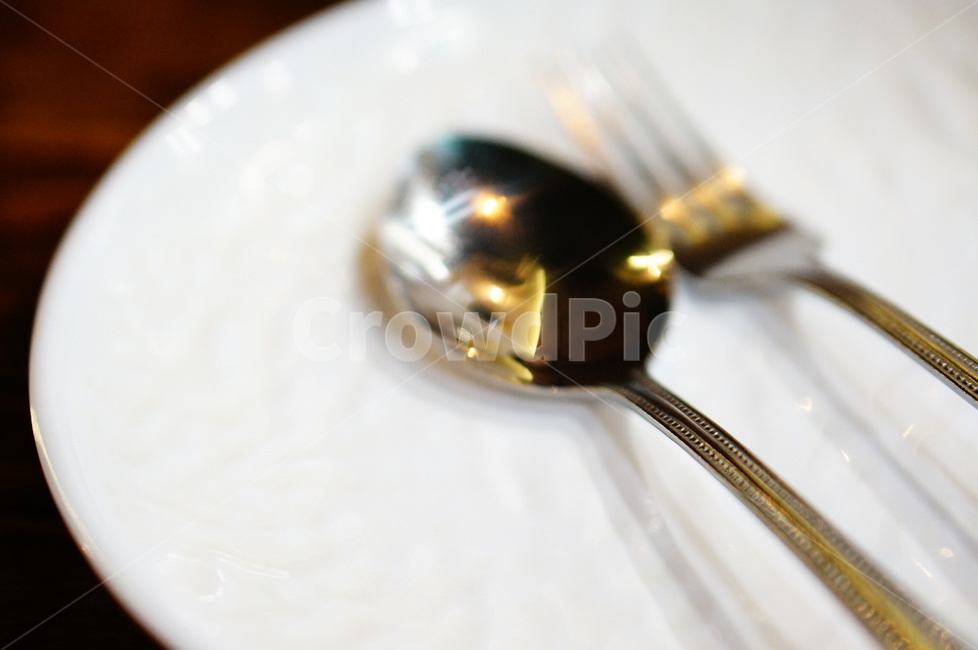 식기,숟가락,포크,스푼,spoon,fork,dish,접시,심플,simple,cutlery,사물,물건,오브젝트,thing,object,matter