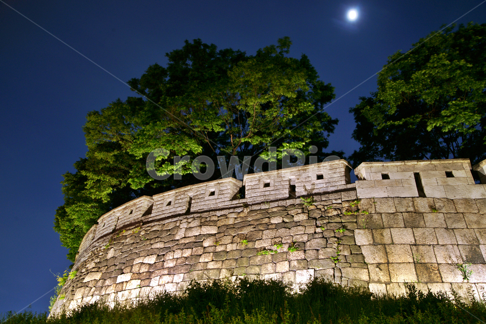 낙산공원,야경,성벽,성곽,조선시대,서울,보름달,야경,밤,풍경,nightscape,night,landscape,한국전통,한국문화,korean traditional,korean culture,건축물,건물외관,exterior,building,structure,architecture,construction