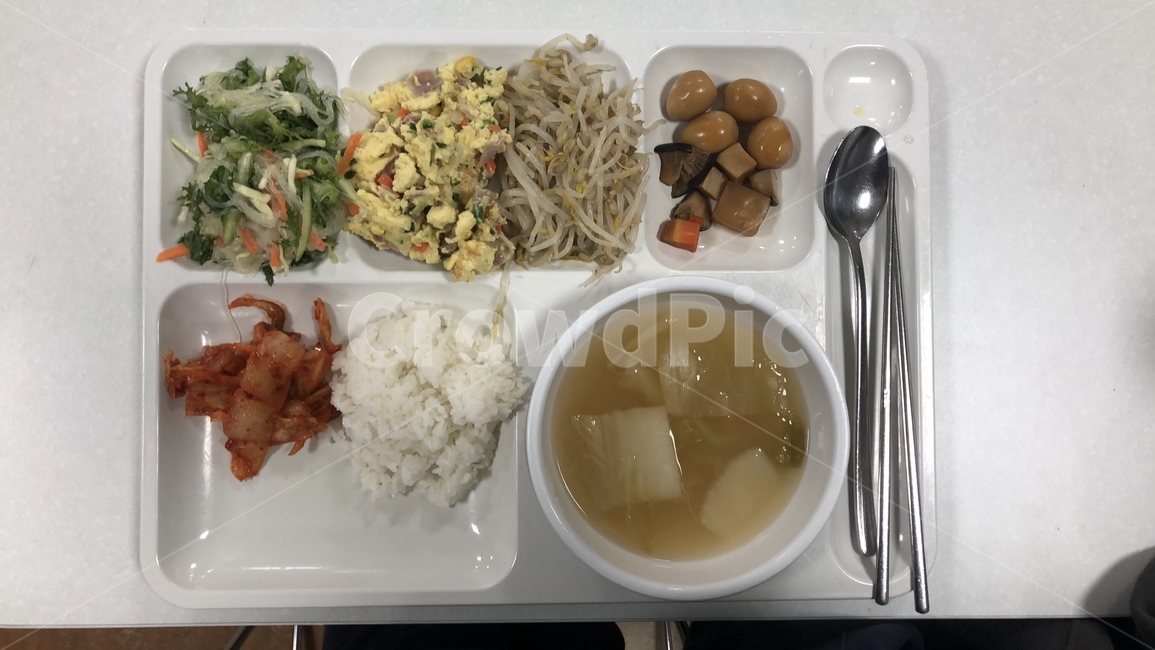 학식,식단,밥,식사,국,반찬,식판