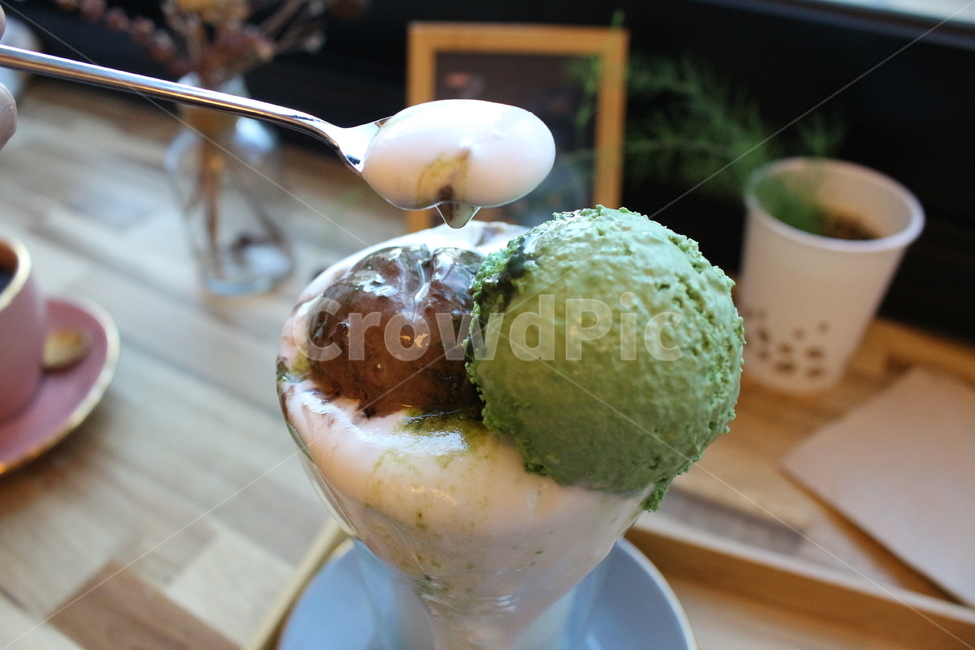 디저트,카페,아이스크림,녹차아이스크림,파르페,초코아이스크림,크림,cream,icecream,spoon,카페메뉴,cafe,디저트,간식,후식,dessert,snack