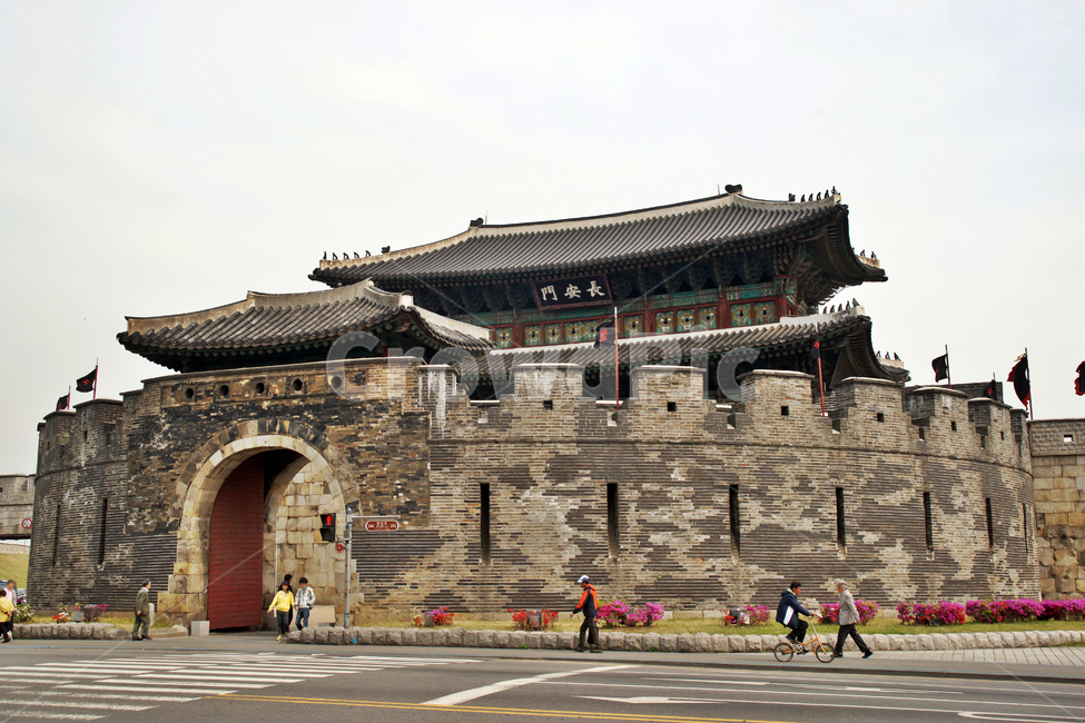 장안문,옹벽,수원화성,화성,수원,유네스코세계문화유산,성곽,성벽,조선시대,홍예문,북문,정문,한국전통,한국문화,korean traditional,korean culture,랜드마크,landmark,tourist attraction,한국랜드마크,한국관광지,한국명소,korea landmark,korea tourist attraction,건축물,건물외관,exterior,building,structure,architecture,construction