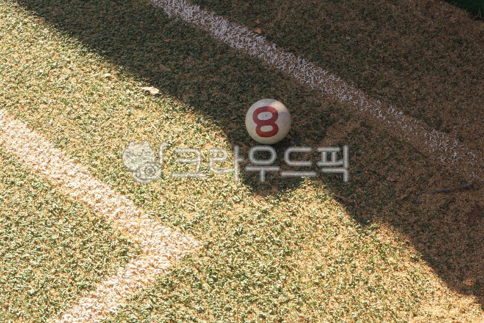 ball,work out,gate ball,shadow,light,cheek,Gateball court,floor,gateball,Playground