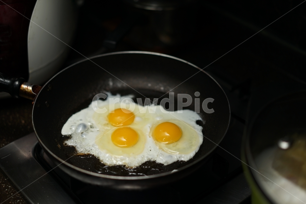 계란,계란후라이,반찬,egg,달걀,음식,알,후라이,후라이팬,노른자,흰자,먹방,집밥,요리,식사,셋,음식,식재료,요리,food,cook,meal,dishes,food reserves
