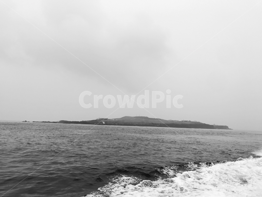 마라도,흑백,바다,물결,여름,섬,자연,풍경,nature,landscape,한국자연풍경,한국자연경관,korea nature landscape,제주도,jeju,jeju island,흑백,모노톤,monochrome,black and white,ocean,대양,sea,outdoors,옥외,water,물