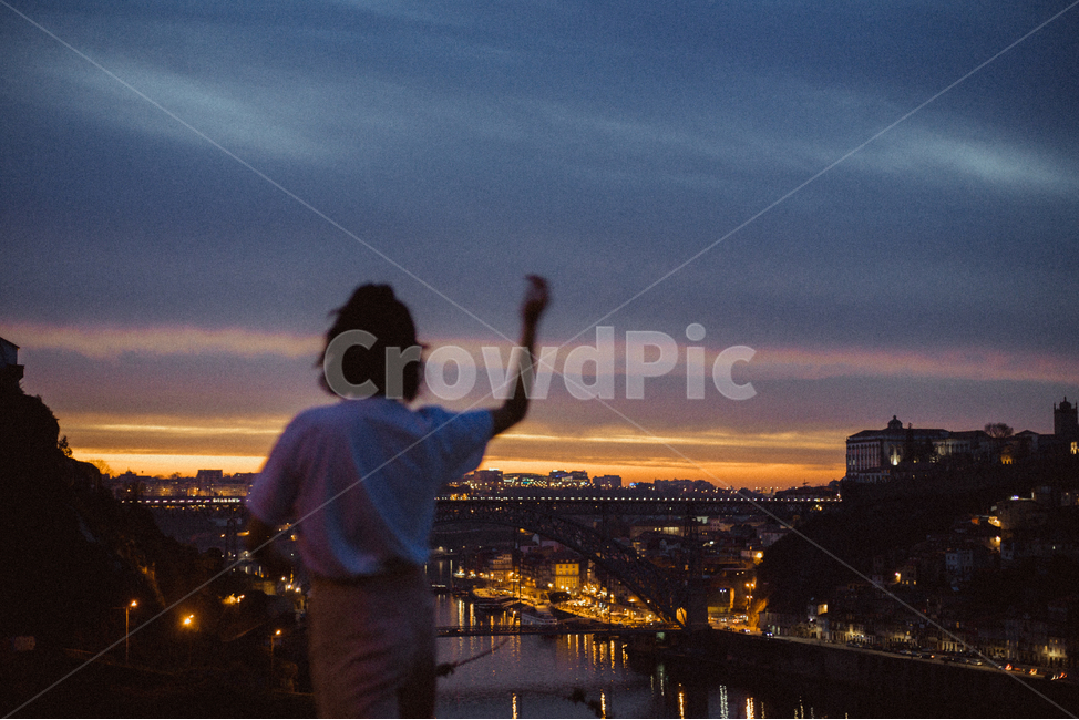 person,사람,인간,human,해질녘,노을,야경,해외여행,자유,freedom,free,여행,야경,밤,풍경,nightscape,night,landscape,해외,외국,세계,foreign,oversea,world,사람,인물,인간,human,person,여성,여자,woman,female,lady