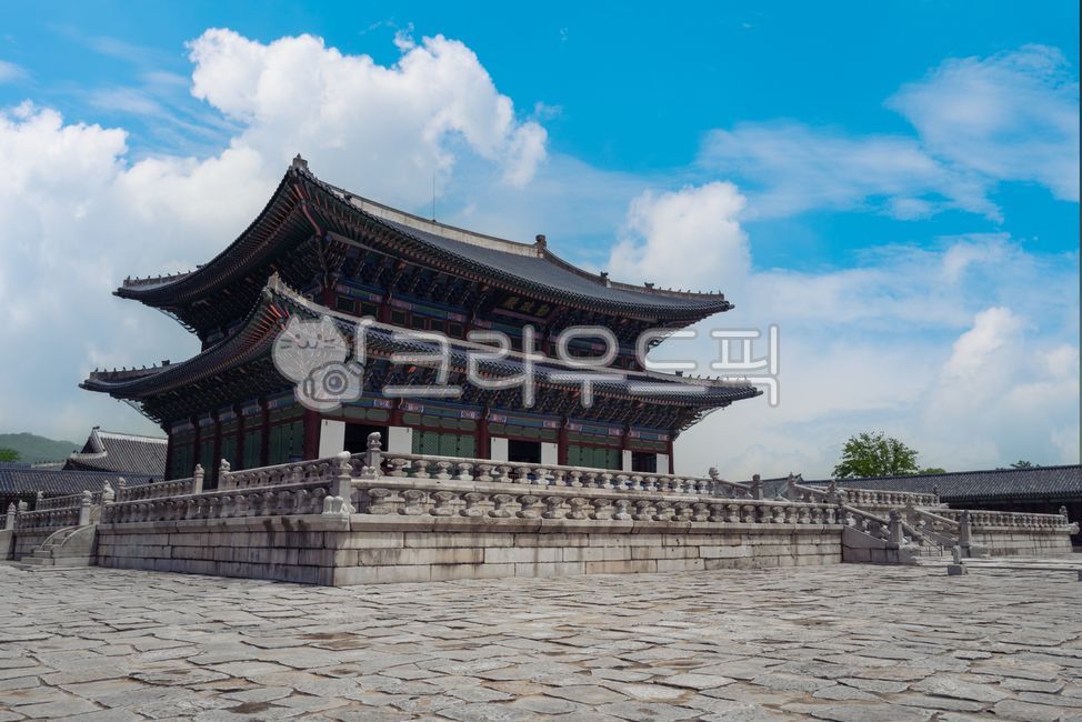 종로구,근정전,경복궁,풍경경치,고건축,백그라운드,서울,하늘,전통,실외,한국,궁전,유적,조선시대,랜드마크,낮,건축물,역사,관광지,day,joseondynasty,history,background,geunjeongjeonhall,outdoors,outside,outdoor,korea,gyeongbokgungpalace,tradition,seoul,jongnogu,remains,landmark,sky,palace,touristattratction,landscape,건물,building,건축학,architecture,ancientarchitecture