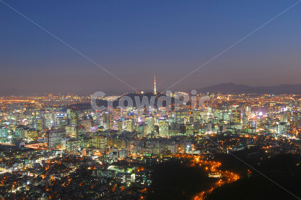 남산,타워,남산타워,서울타워,서울n타워,n타워,빌딩,고층빌딩,스카이라인,랜드마크,비지니스,비즈니스,회사,오피스,컴퍼니,하늘,배경,백그라운드,노을,도로,산,도시,도심,빌딩숲,풍경,도시풍경,야경,도시야경,저녁,밤,불빛,대도시,중심가,서울,한국