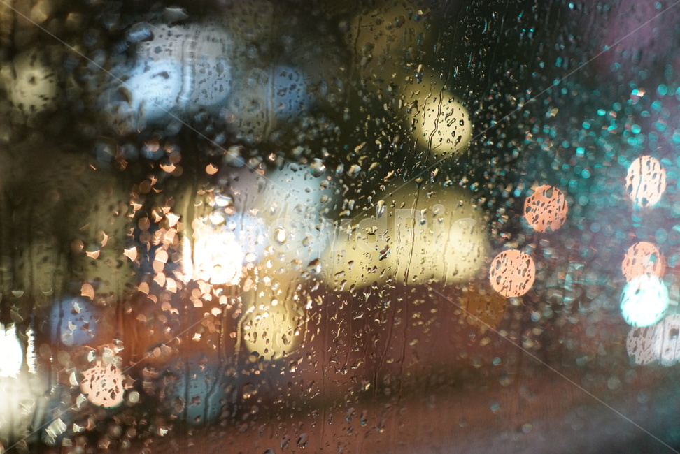 비,보케,유리창,빛번짐,빗방울,감성,보케효과,비,비오는날,rain,rainy