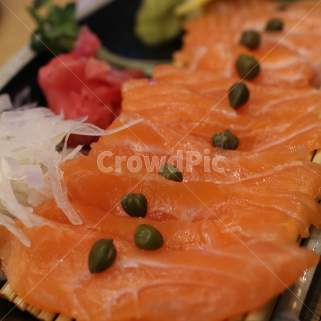 연어,케이퍼,일식,생연어,양파채,생강,음식,식재료,요리,food,cook,meal,dishes,food reserves