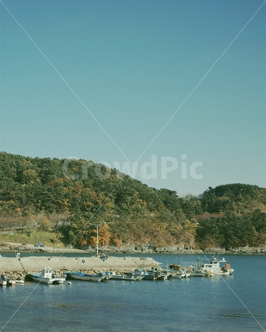 어촌,풍경이미지,감성사진,리코gr2,감성,포근한이미지,배,자연,풍경,nature,landscape,한국자연풍경,한국자연경관,korea nature landscape,교통,교통수단,traffic,transportation,water,물,outdoors,옥외,land,땅,waterfront,워터 프론트,sea,바다,ocean,대양