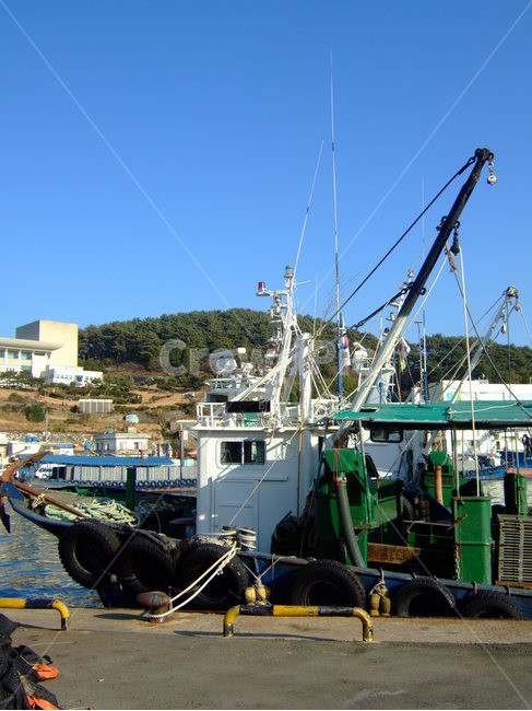 선착장,배,선박,낮,ship,wharf,boat,daylight,통영,산업,industry,industrial,어업,fishery,fishing industry,교통,교통수단,traffic,transportation