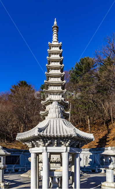 망월사,석탑,종교건축물,문화예술,건축,탑,기원,염원,고찰,사찰,조각상,동상,석상,조형물,statue,bronze statue,stone statue