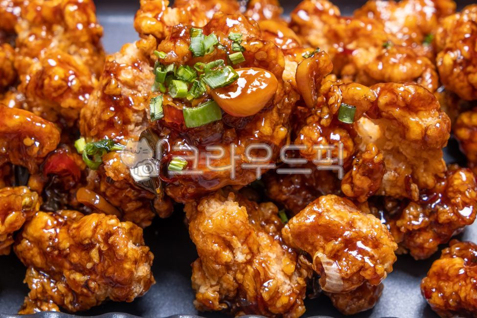Seasoned Chicken,seasoning,chicken,meat dishes,fried food,meat food,plate,bowl,food,boneless chicken,Soy Sauce Skin,cooking,fried chicken,delivery food