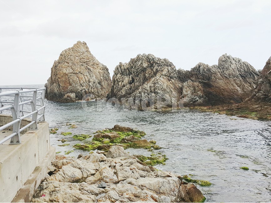 바다,바위,파도,바람,하늘,파란바다,풀,nature,stone,sea,파랂하늘,구름,sky,초록,이끼,자연,풍경,nature,landscape,promontory,곶