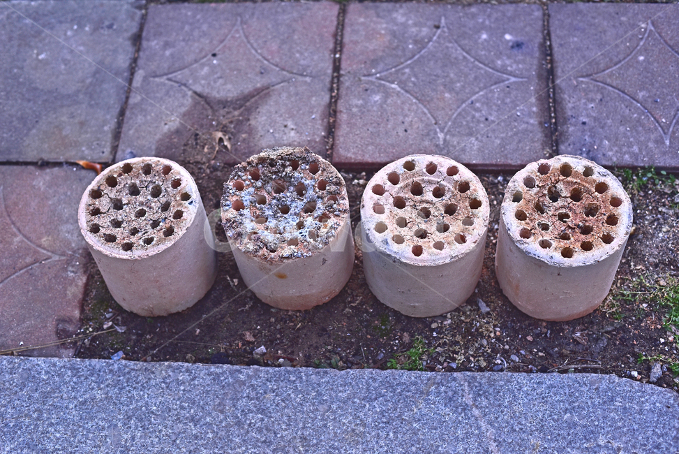 연탄,연탄재,구공탄,겨울,타버린,탈색,따뜻한,난방,빈티지,오브젝트,vintage,briquette,빈티지감성,화력,겨울나기,배경,바탕,백그라운드,연료,야외,옥외,골목,공터,outdoor,한국풍경,겨울,계절,winter,season