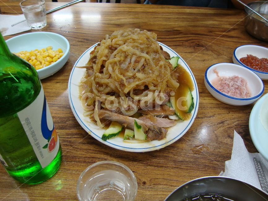 냉채족발,소주,족발,안주,옥수수콘,새우젓,음식,식재료,요리,food,cook,meal,dishes,food reserves