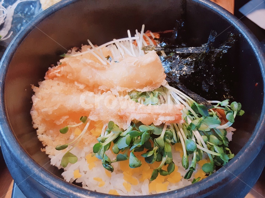 알밥,날치알밥,새우튀김,돌솥,돌솥밥,음식,식재료,요리,food,cook,meal,dishes,food reserves