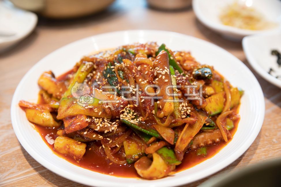 seafood,stirfried dishes,stirfry,Korean,Stirfried Octopus,cooking,Stirfried seafood,food,Stirfried squid