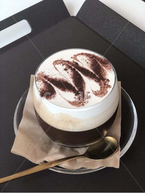 커피,cafe,아인슈페너,생크림,모카라떼,아메리카노,카페,근접샷,스푼,커피,카페,coffee,cafe