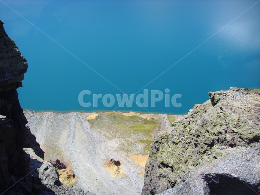 2008년백두산,천지,Baekdusan,장백산맥,높이2774m,백두,칼데라호,자연,풍경,nature,landscape,한국자연풍경,한국자연경관,korea nature landscape,outdoors,옥외,cliff,낭떠러지,promontory,곶,water,물