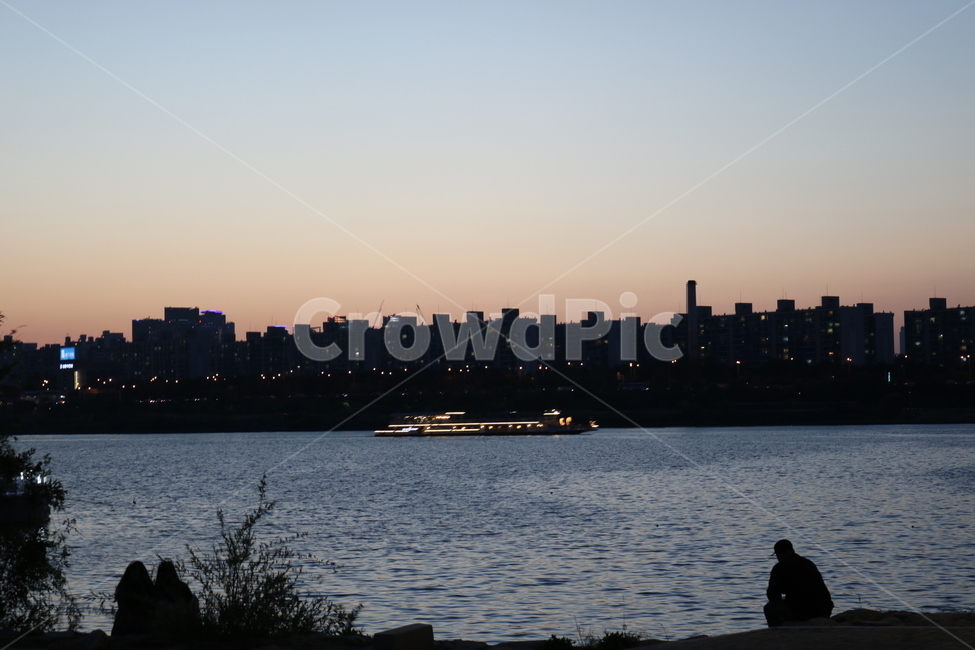 한강,노을,석양,도시,유람선,야경,밤,풍경,nightscape,night,landscape,도시,city,한국도시풍경,한국도시경관,korea cityscape,실루엣,그림자,silhouette,shadow,nature,자연,outdoors,옥외