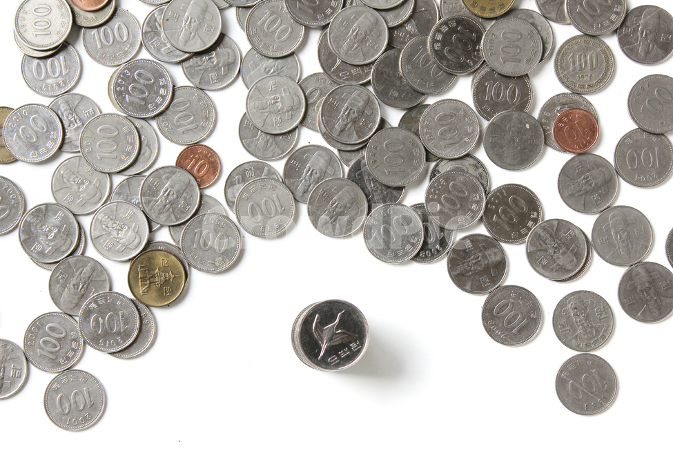 한국동전,동전,100원,10won,10원,500원,500won,object,돈,은행,금융,금속,물건,사물,bank,banking,business,cash,coin,economy,finance,financial,many,metal,money,nobody,path,rich,silver,topview,won,100won,korea,경제,많은,쌓기,탑앵글,탑뷰,금융,돈,finance,banking,money,연출,컨셉,콘셉,direction,concept,누끼,remove background