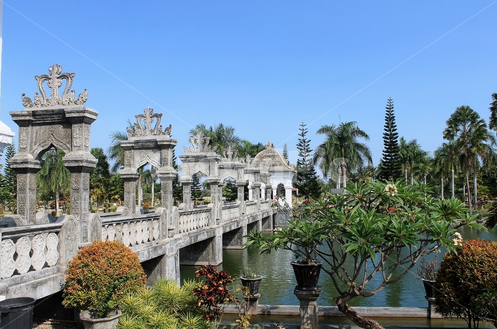 palace,ancientarchitecture,Bali,ancient architecture,water palace,bridge,Karang Asem,Indonesia