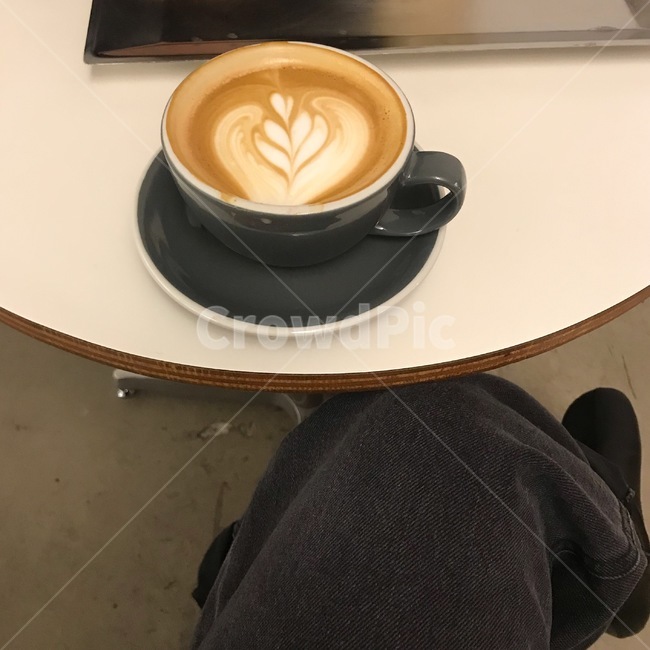 cup,컵,coffeecup,커피컵,beverage,마실것,drink,음주,latte,카페,잔,커피잔,찻잔,차,tea,teatime,티타임,커피,카페,coffee,cafe