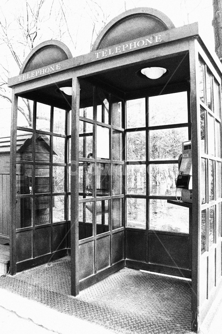 공중전화,공중전화박스,공중전화부스,사물,전화부스,phonebooth,object,흑백,흑백,모노톤,monochrome,black and white