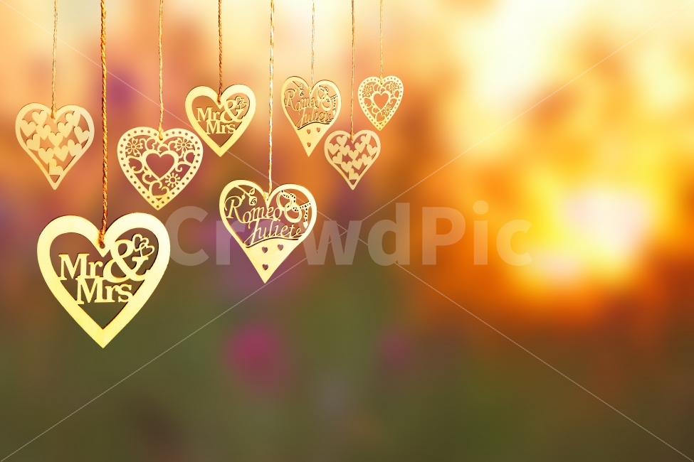 하트,사랑,러브,커플,heart,심장,마음,가슴,희망,빛,명암,바탕,배경,백그라운드,투명,반투명,출판,편집,책자,서적,사보,카다로그,시안,디자인,디자이너,콘텐츠,sns,ebook,feeling,emotion,필,느낌,감성,분위기,love,couple,우드,조각,마스코트,캐릭터,북,리플렛,브로셔,컨셉,콘셉,컨셉트,모바일,팝업,전단,광고,색감,뷰티풀,beautiful,아름다운,장식,데코레이션,decoration,상징,아이콘,레드,붉은,빨강,red,잔디,초록,그린,조명,스폿라이트,웹,마케팅,마켓팅,잡지,배너,colorful,luxury,럭셔리,결혼,웨딩,신부,파티,이벤트,wedding,노을,석양,sunset,골든,기념일,축하,anniversary,congratulation,celebrate,celebration,연인,커플,사랑,lover,couple,결혼,혼례,웨딩,wedding,marriage,marry,색깔,색상,색채,색감,color sense,color sensitivity,feeling of color,연출,컨셉,콘셉,direction,concept