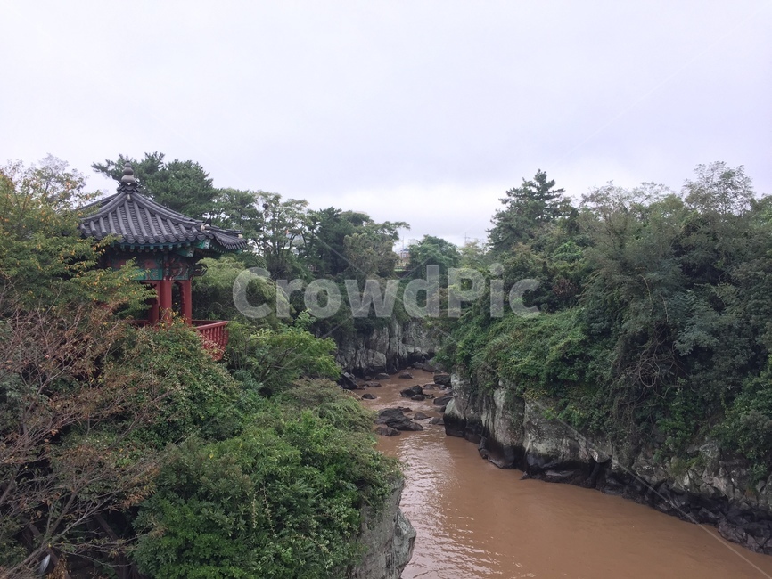 교각,자연,비온뒤,절벽,풍경,자연,풍경,nature,landscape,한국자연풍경,한국자연경관,korea nature landscape,outdoors,옥외
