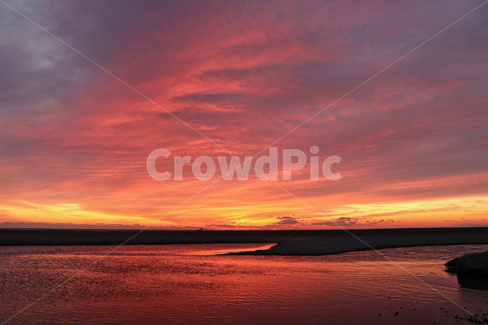 nature,자연,outdoors,옥외,sky,하늘,dawn,새벽,redsky,붉은하늘,일출,바다,물결,잔물결,붉은바다,경주,sea