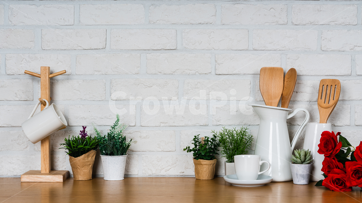 ceramic,spatula,cooking utensil,Cup drying rack,pattern,bright,Clean,inside,space,interior,red,pot,modern,trim,organize,coffee cup,neat,brick,cooking,kitchen utensils,kitchen,housewife,Woodenware,green,reflection,tree,shelf,flower,Red,spoon and chopsticks