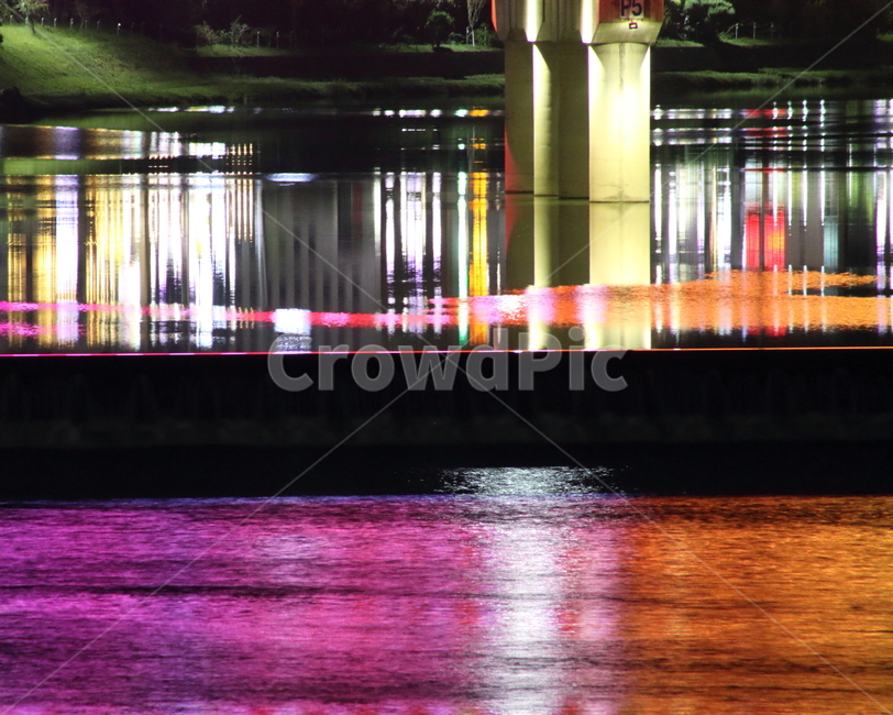 빛,반영,교량기둥,야경,light,야경,밤,풍경,nightscape,night,landscape,water,물