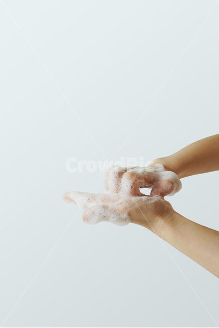 손,손소독,손씻기,공중보건,위생,비누거품,거품,비누,청결,누끼,보건,의료,헬스케어,건강,감염,핸드워시,손청결,hand,wash,bubble,human,health,medical,clean,사람,인물,인간,human,person,신체일부,몸,body