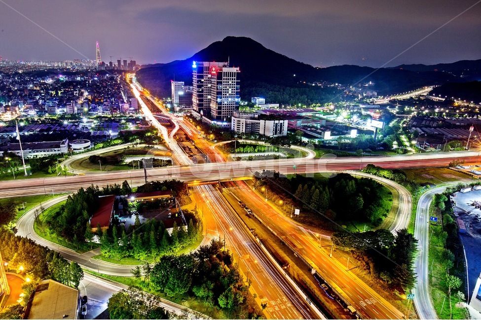 서울,양재,야경,대교,도로,차량,빛,도시,도시풍경,산,seoul,night,nightview,road,light,city,scenery,landscape,야경,밤,풍경,nightscape,night,landscape,도시,city,한국도시풍경,한국도시경관,korea cityscape,교통,교통수단,traffic,transportation,intersection,교차로,freeway,고속 도로