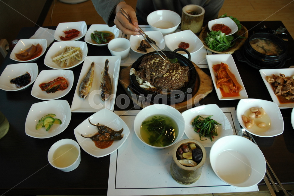 밥상,떡갈비,식사,한상차림,한식,반찬,죽통밥,조기,저녁,맛집,음식,식재료,요리,food,cook,meal,dishes,food reserves,한식,한국음식,한국요리,korean food,korean dishes,korean meal,korean cook