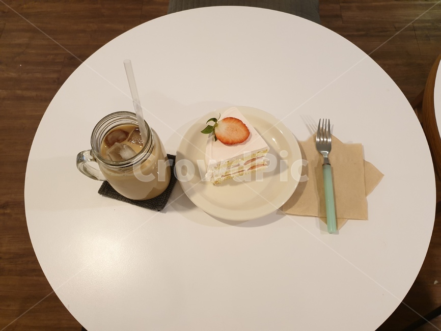 조각케잌,딸기쇼트케잌,카페,프라프치노,정갈함