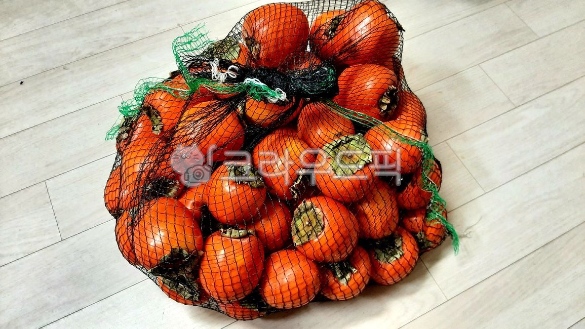 Daebonggam,sweet persimmon,Mangtaegi,For dried persimmons,fruit,persimmon,ingredients,Hongsi,net bag,I miss you,food