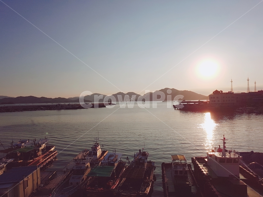 ship,배,물,water,선박,port,항구,산업,industry,industrial,어업,fishery,fishing industry