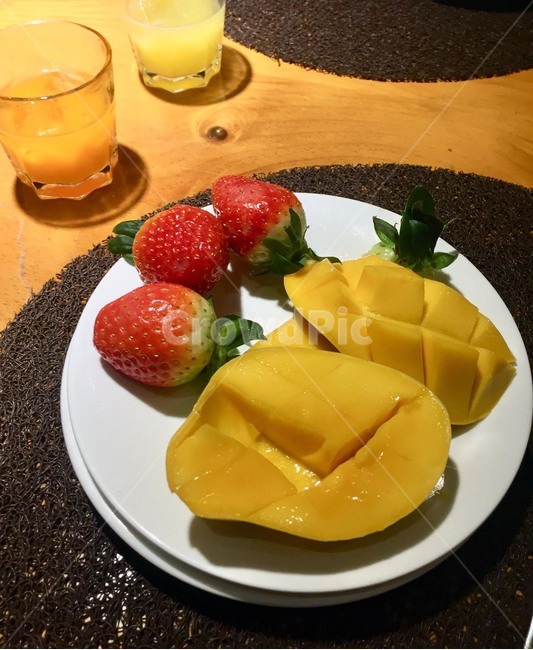 딸기,망고,디저트,과일,후식,상큼한,음식,식재료,요리,food,cook,meal,dishes,food reserves,과일,열매,fruit
