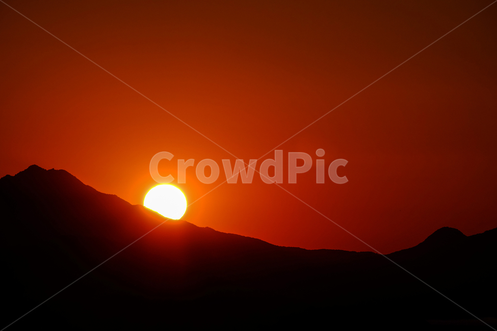 일몰,석양,저녁,황혼,산,풍경,하늘,자연,자연,풍경,nature,landscape,실루엣,그림자,silhouette,shadow,outdoors,옥외,sky,dusk,sunset,dawn,새벽,red sky,붉은 하늘