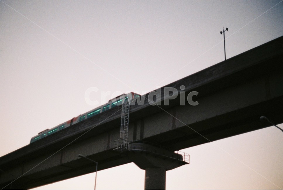 지상,지하철,노선,부산,공항근처,저녁,노을,건축물,건물외관,exterior,building,structure,architecture,construction