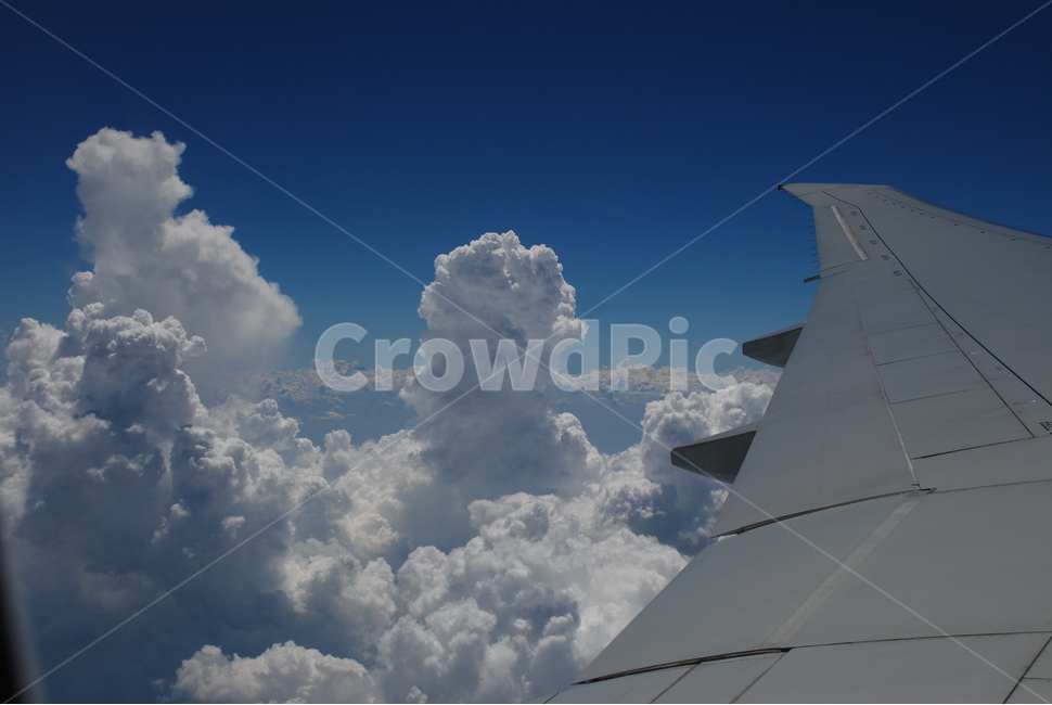 sky,cloud,airplane scenery,airplane