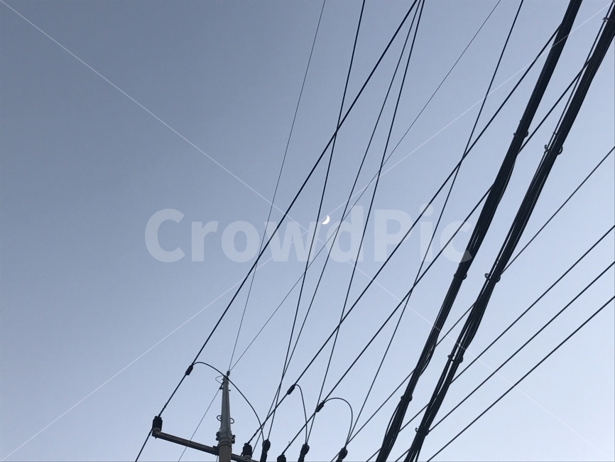 풍경,저녁,하늘,달,초승달,전신주,전깃줄,감성,감성사진,sky,moon,emotional,산업,industry,industrial,에너지산업,energy industry
