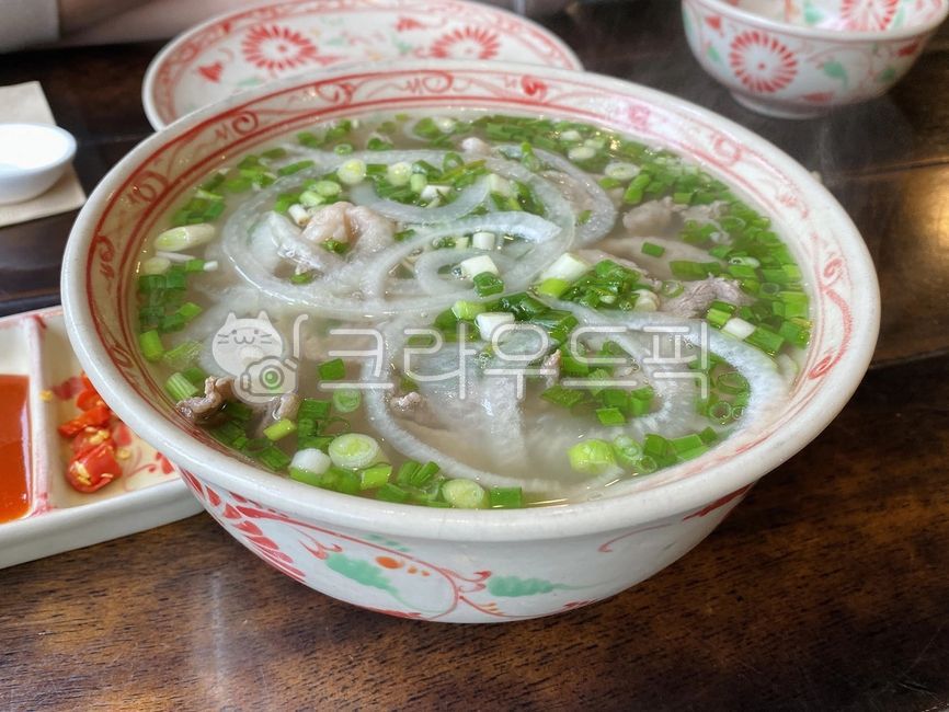 Vietnamese rice noodles,vietnam,rice noodles,noodle,plate,bowl,food,meal,dish,Vietnamese food,pho