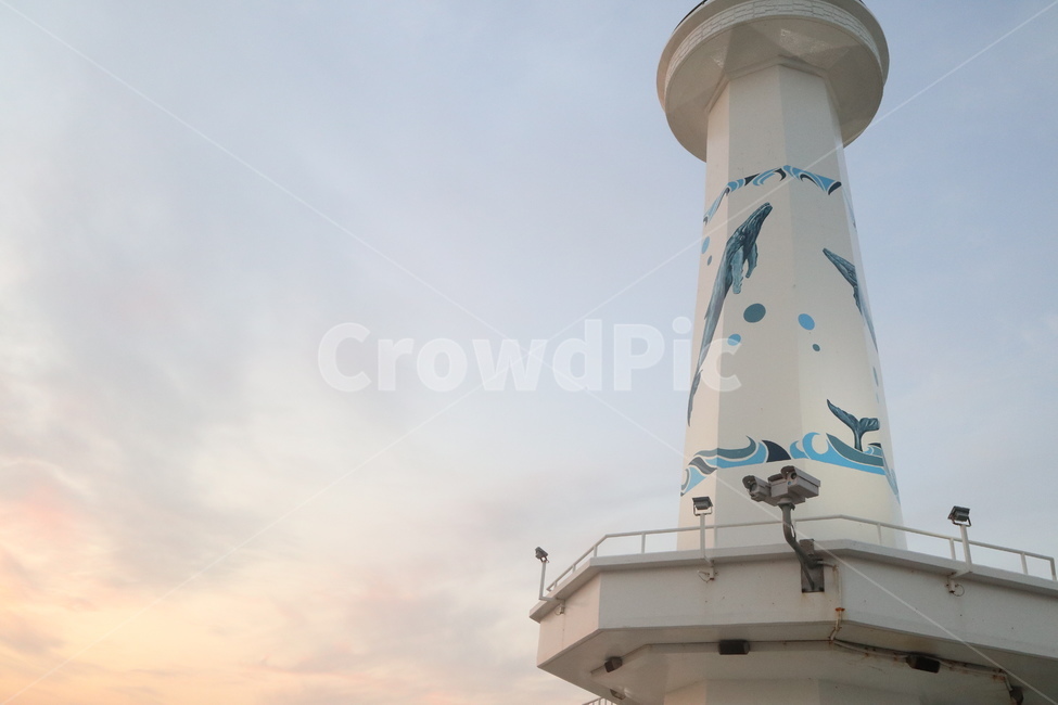building,건물,architecture,봉홧불,등대,lighthouse,tower,탑,하늘,겨울하늘,구름,건축물