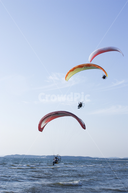 패러글라이더,하늘,스포츠,레져,레저활동,leisureactivities,모험,adventure,단체,바다,sea,여행,휴가,traveling,vacation,trip,스포츠,레저,운동,sports,leisure,exercise