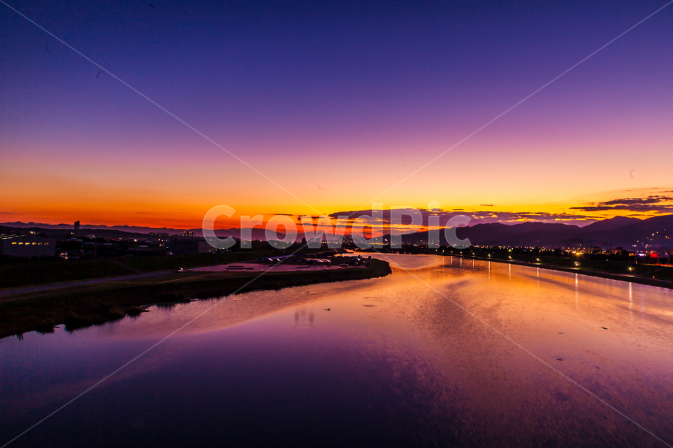 강,야경,강변,노을,석양,자연,풍경,nature,landscape,야경,밤,nightscape,night,outdoors,옥외,sky,하늘,dusk,황혼,sunset,일몰,red sky,붉은 하늘,dawn,새벽